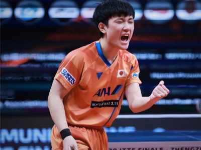 “林诗栋：与张本智和六度交锋，仅一胜的艰难征程”