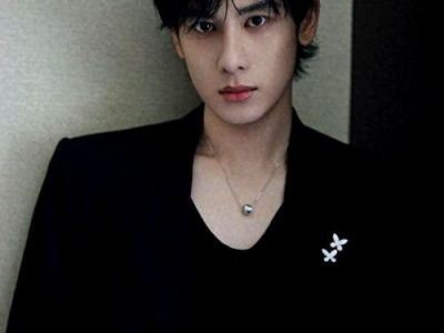 胡先煦舌技惊人，轻松弹动一斤棉花