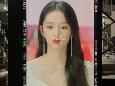 周也：豪门大小姐的华丽蜕变之路