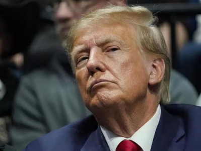 爱泼斯坦庄园新照曝光：特朗普身影引关注